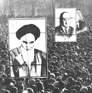 Ali Shariati dianggap sebagai arkitek Revolusi Islam Iran